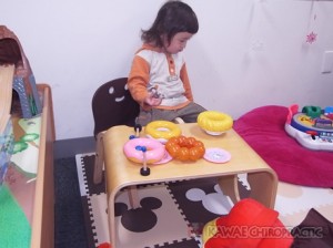 幼児用テーブル